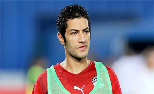 عبدالصادق يطمأن علي متعب وعبدالفضيل